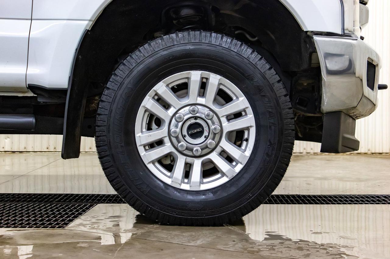 2017 Ford F-350 4x4 Crew Cab XLT FX4 LWB Red Deer AB