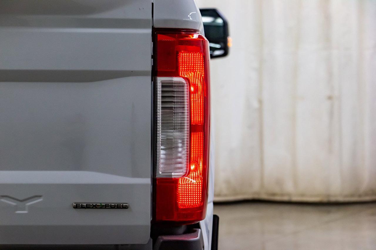 2017 Ford F-350 4x4 Crew Cab XLT FX4 LWB Red Deer AB