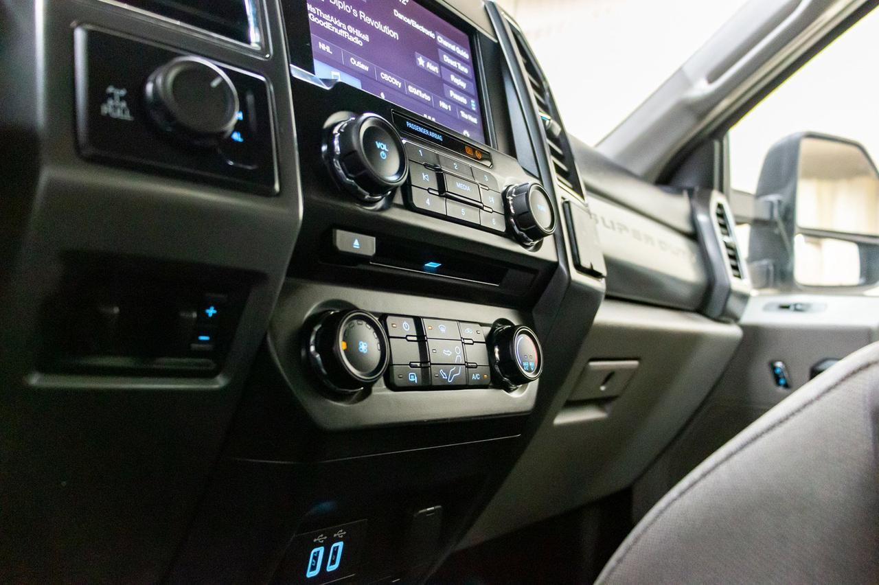 2017 Ford F-350 4x4 Crew Cab XLT FX4 LWB Red Deer AB