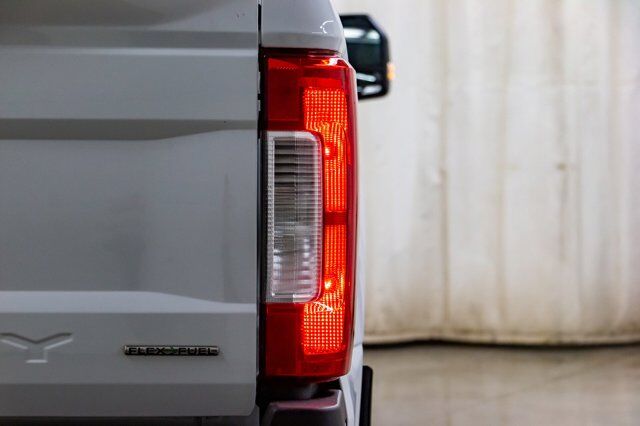2017 Ford F-350 4x4 Crew Cab XLT FX4 LWB Red Deer AB
