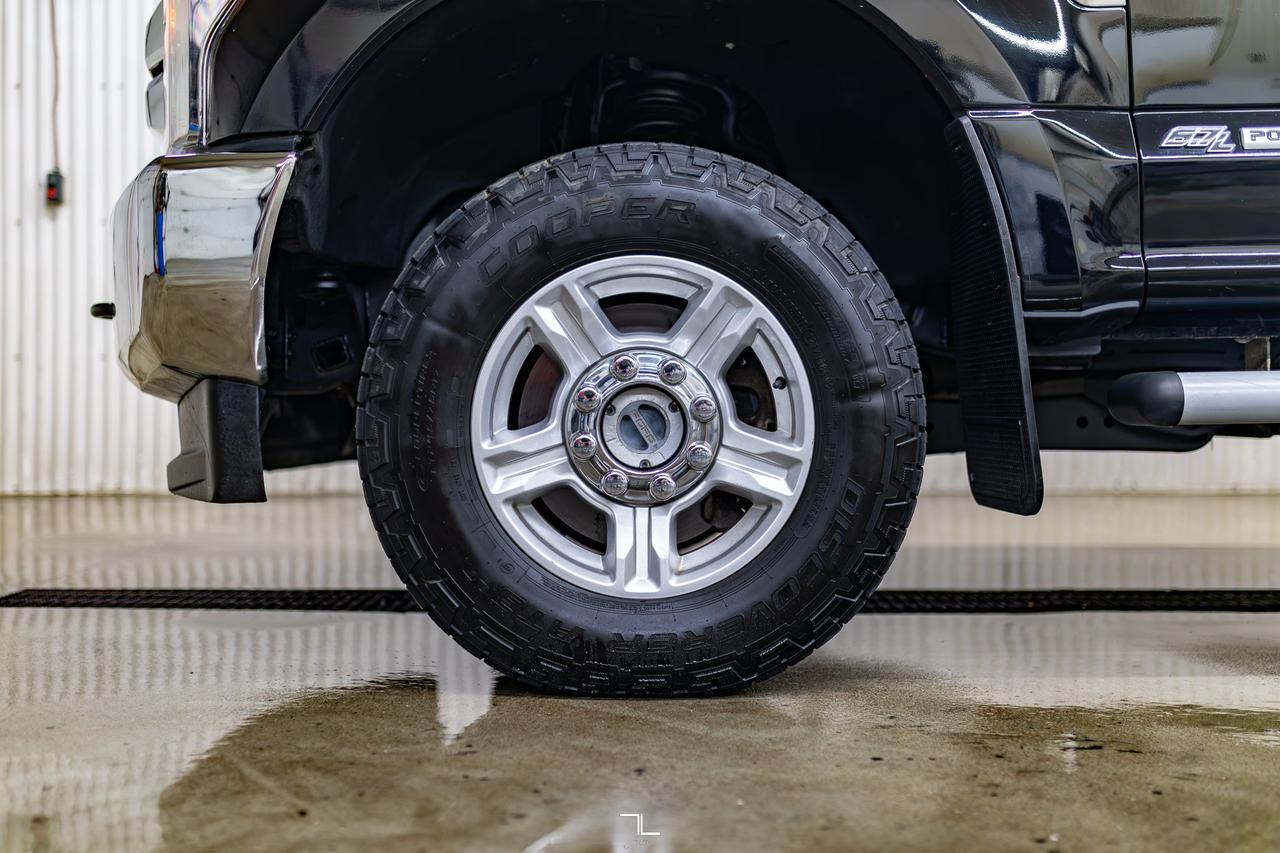 2017 Ford F-350 4x4 Crew Cab XLT Longbox Diesel PSeat BCam Red Deer AB