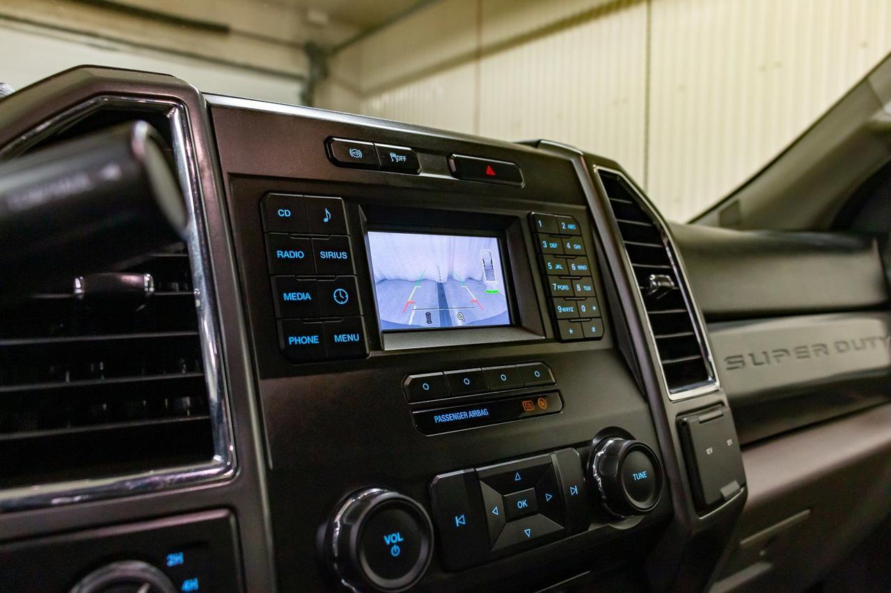 2017 Ford F-350 4x4 Crew Cab XLT Longbox Diesel Red Deer AB