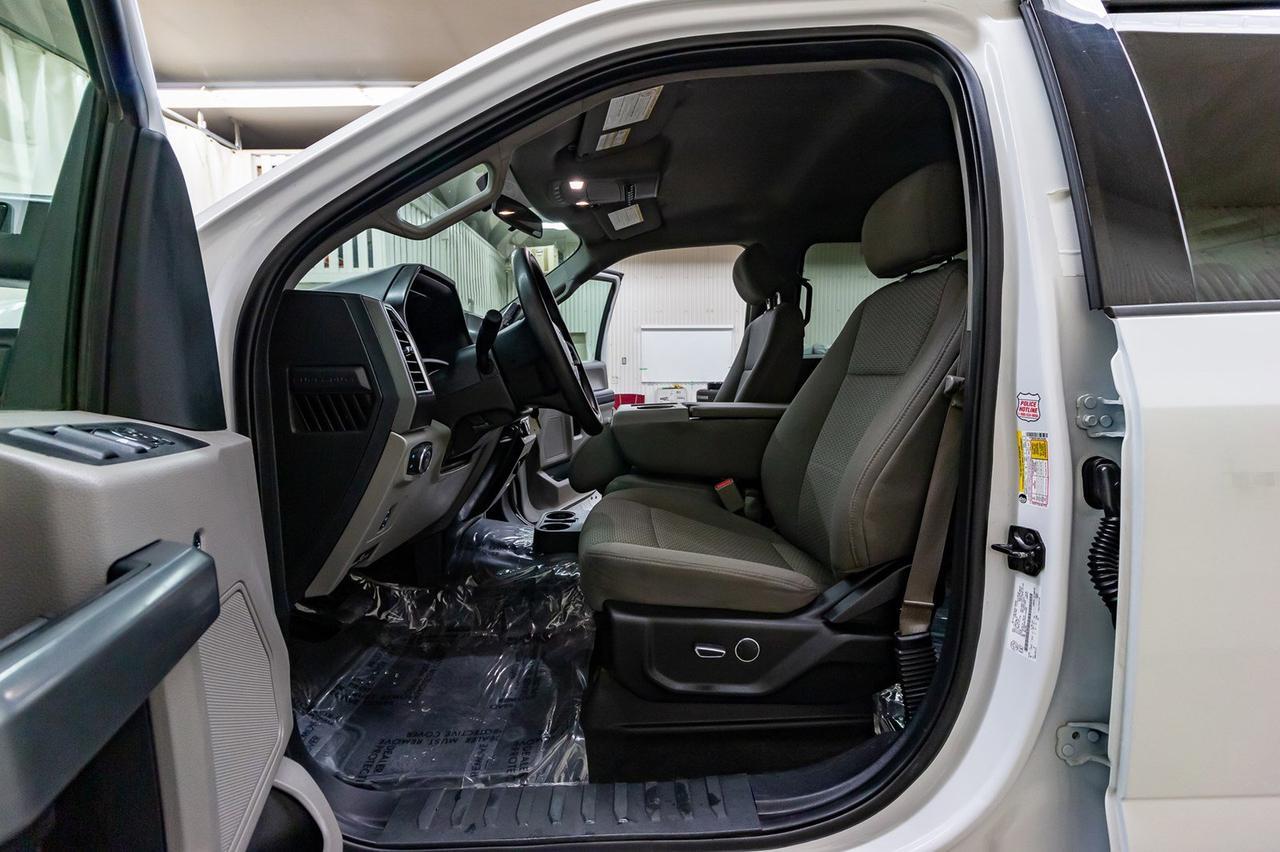 2017 Ford F-350 4x4 Crew Cab XLT Longbox Diesel Red Deer AB