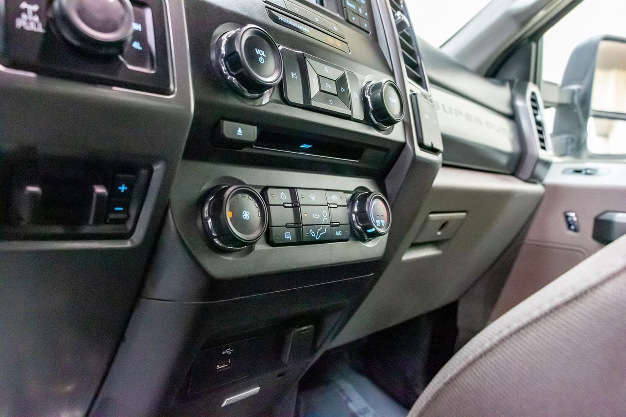 2017 Ford F-350 4x4 Crew Cab XLT Longbox Diesel Red Deer AB