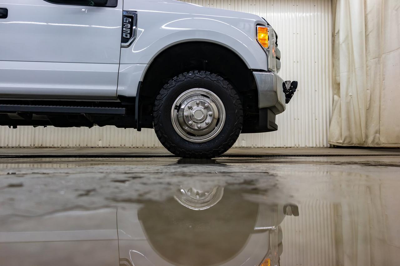 2017 Ford F-350 4x4 Super Cab XLT Service Box Red Deer AB