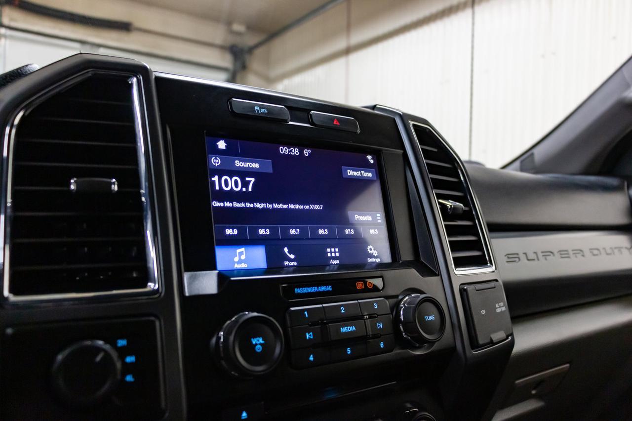 2017 Ford F-350 4x4 Super Cab XLT Service Box Red Deer AB