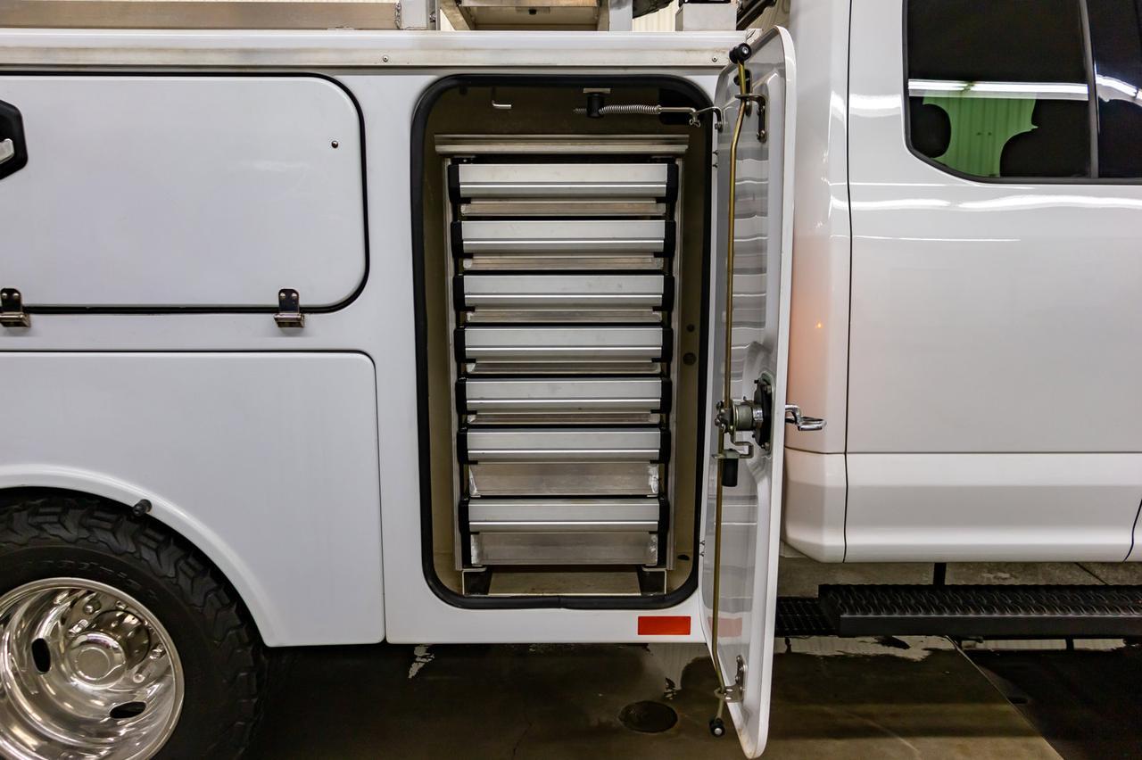 2017 Ford F-350 4x4 Super Cab XLT Service Box Red Deer AB