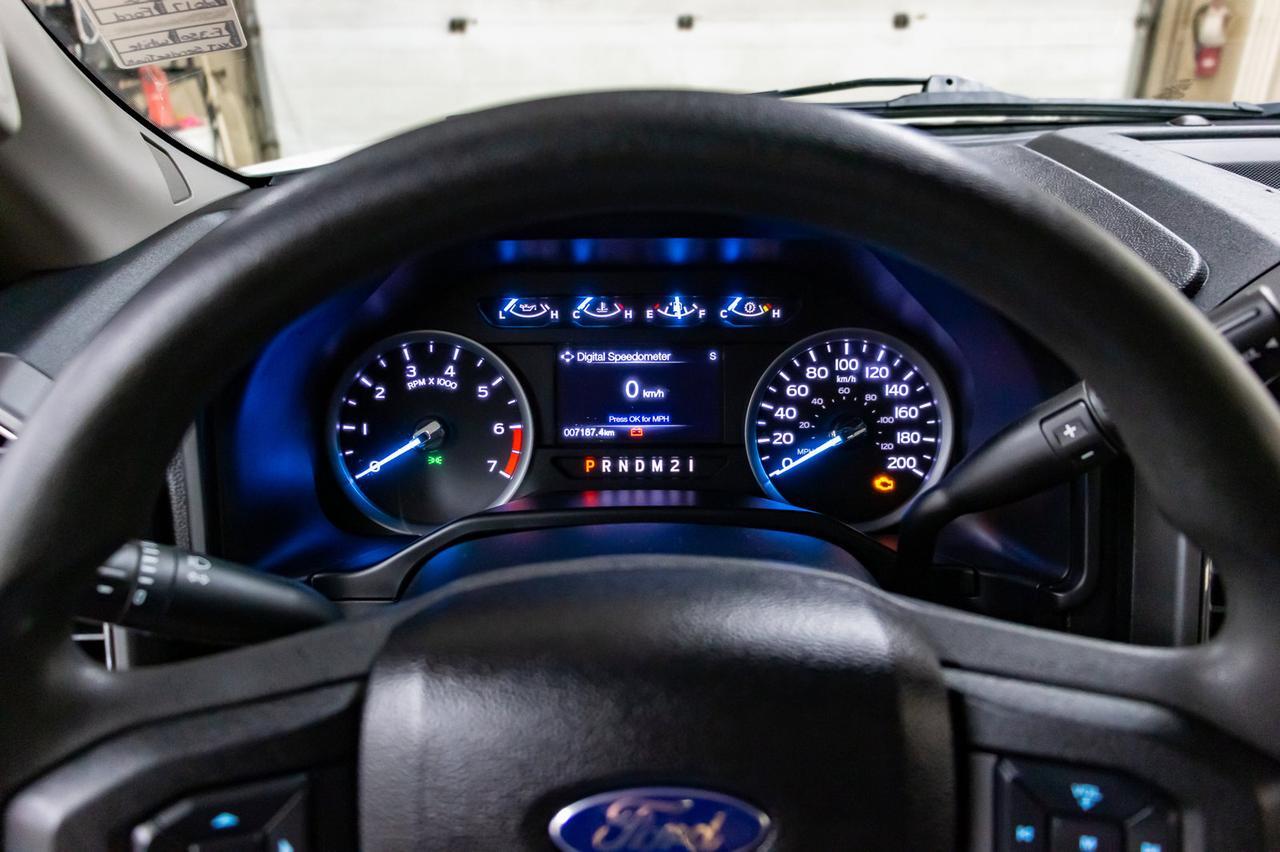 2017 Ford F-350 4x4 Super Cab XLT Service Box Red Deer AB