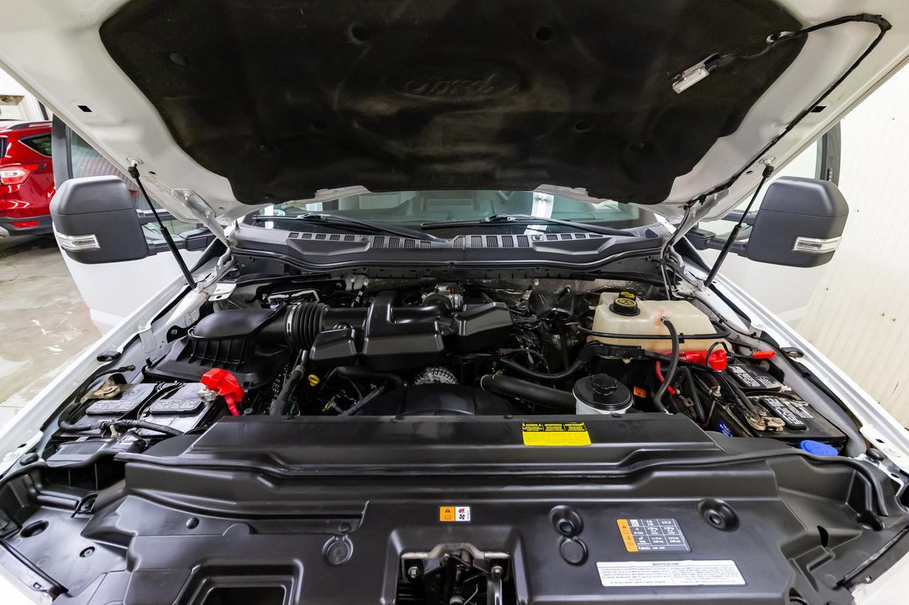 2017 Ford F-350 4x4 Super Cab XLT Service Box Red Deer AB