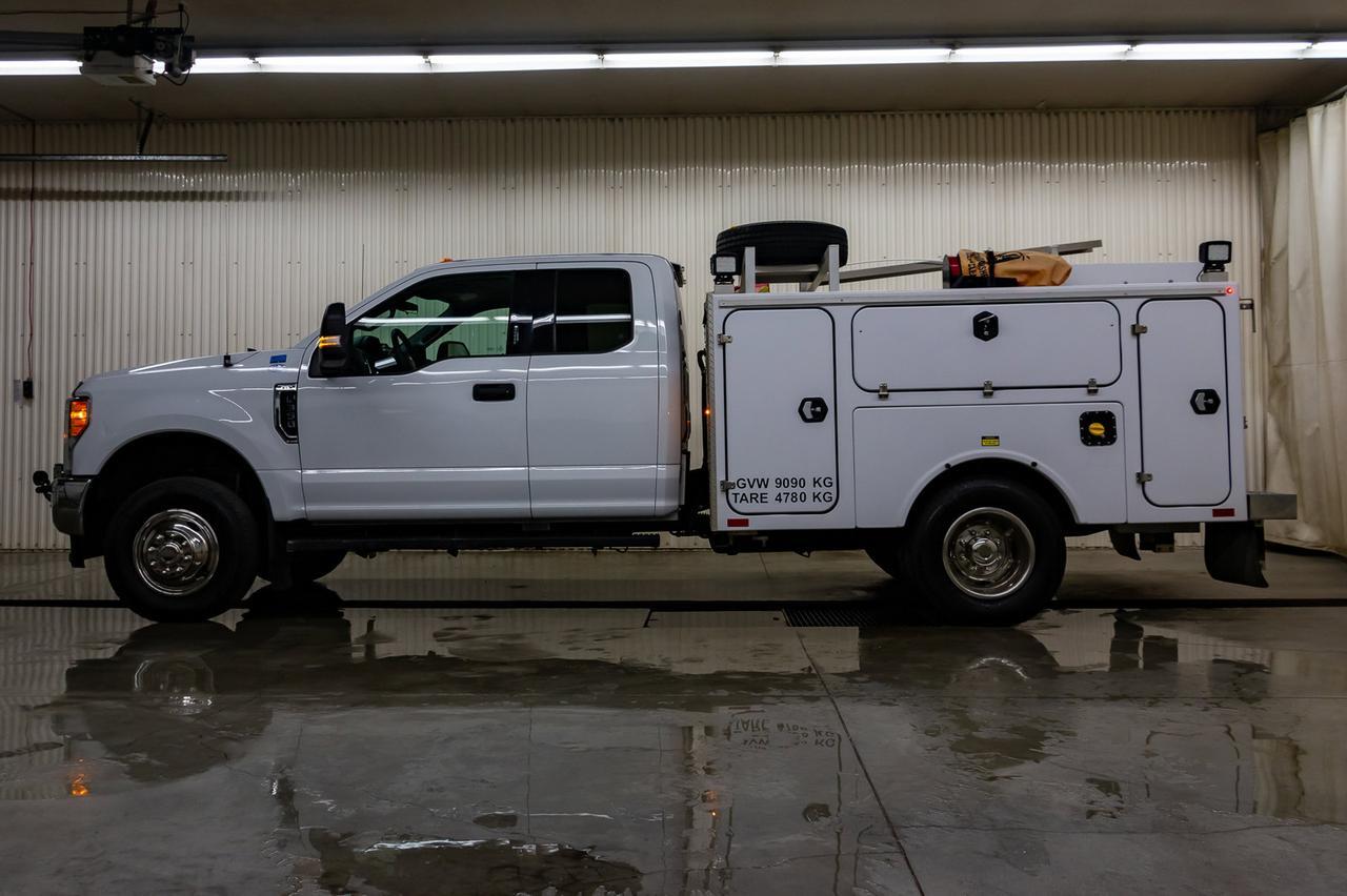 2017 Ford F-350 4x4 Super Cab XLT Service Box Red Deer AB