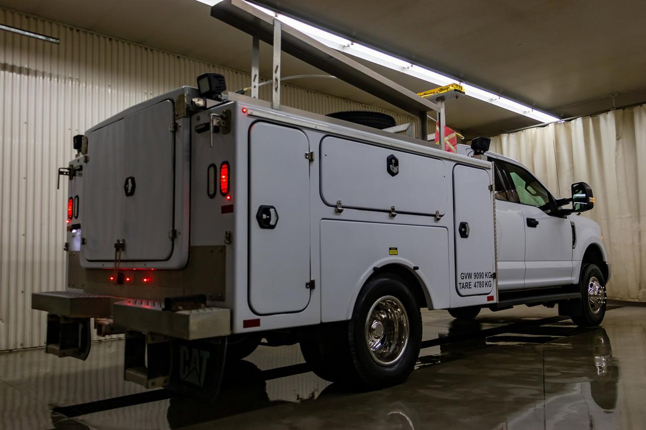 2017 Ford F-350 4x4 Super Cab XLT Service Box Red Deer AB