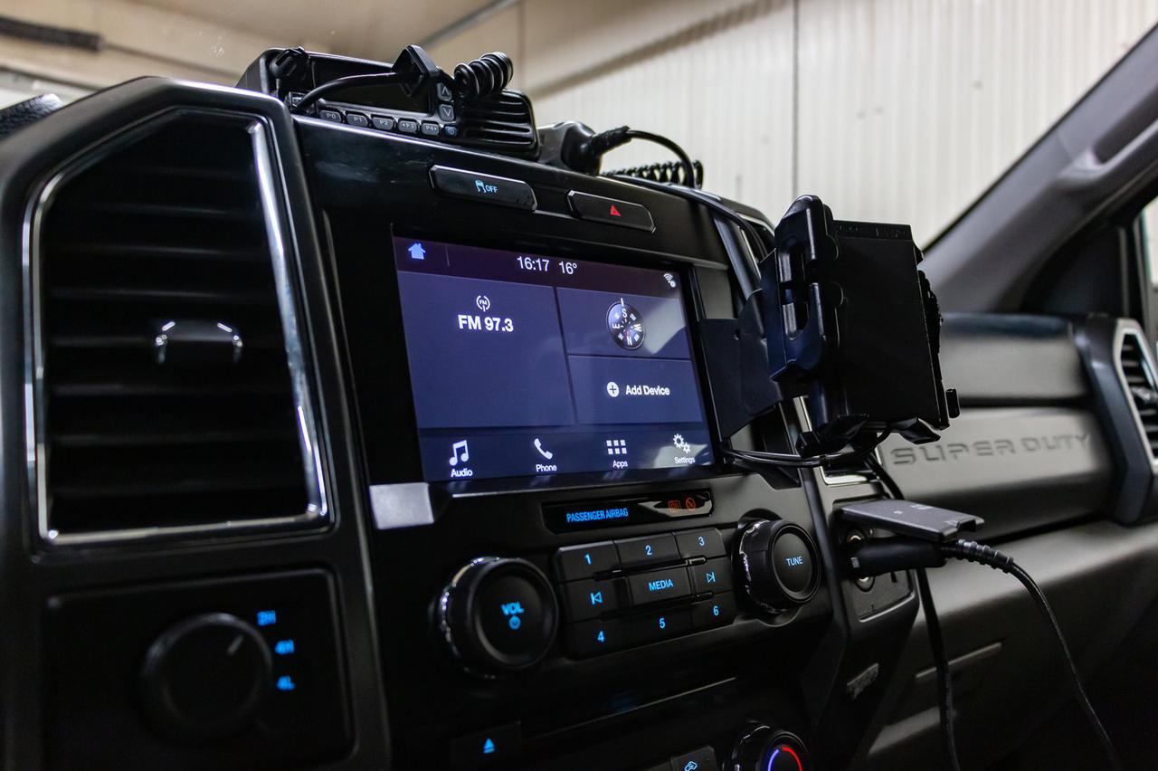 2017 Ford F-350 4x4 Super Cab XLT Service Box Red Deer AB