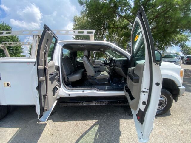 2017 Ford F-350 Chassis XL w/Rear Doors DRW Charlotte NC