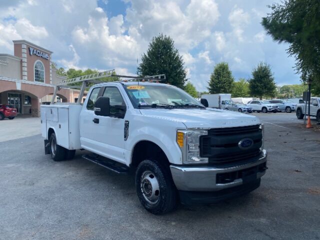 2017 Ford F-350 Chassis XL w/Rear Doors DRW Charlotte NC