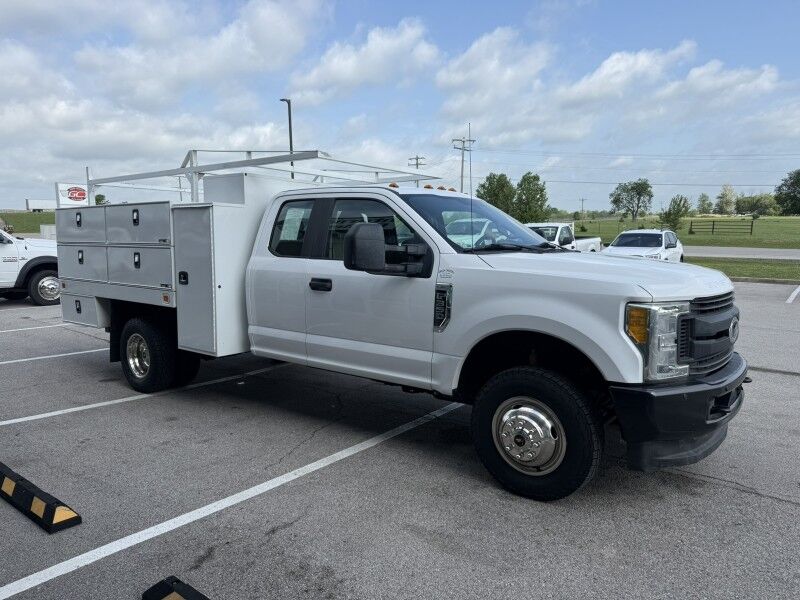 2017 Ford F-350 DRW 4x4 Utility Flatbed XL Collinsville OK