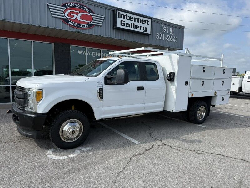 2017 Ford F-350 DRW 4x4 Utility Flatbed XL Collinsville OK