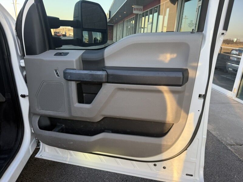 2017 Ford F-350 DRW Utility w/ Lift Gate XL Collinsville OK