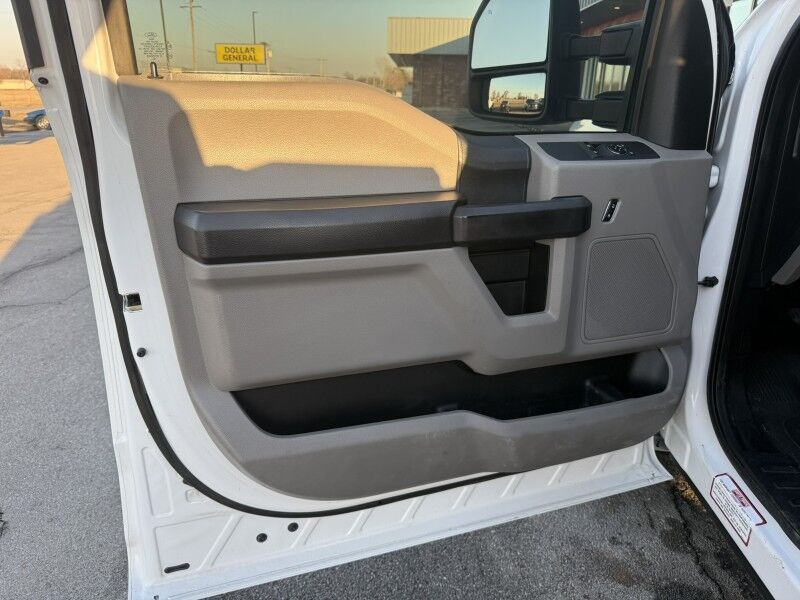 2017 Ford F-350 DRW Utility w/ Lift Gate XL Collinsville OK