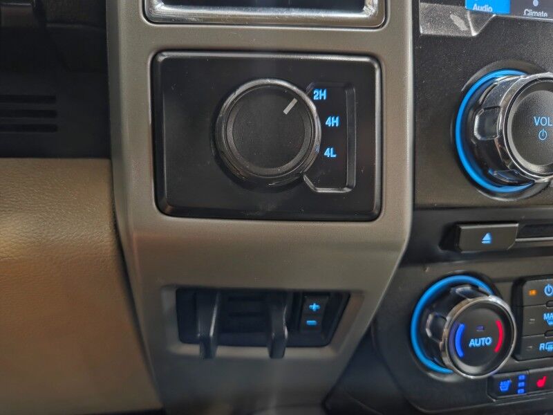 2017 Ford F-350 Lariat Dually 6.7L Diesel Chrome Pkg GPS Camera NEW TIRES FREE WARRANTY Arlington TX