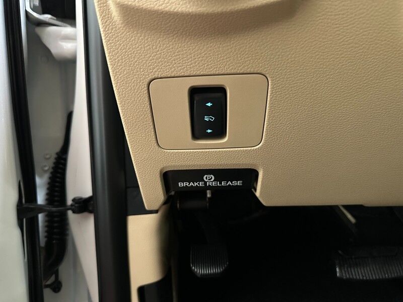 2017 Ford F-350 Lariat Dually Flatbed 4WD 6.7L Diesel GPS Gooseneck FREE WARRANTY Call (682)587-6288 Arlington TX