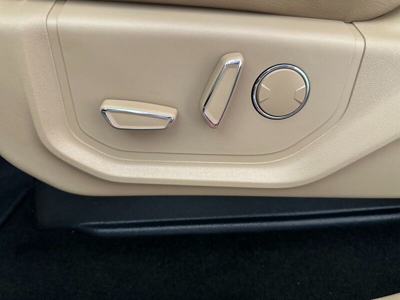 2017 Ford F-350 Lariat Dually Flatbed 4WD 6.7L Diesel GPS Gooseneck FREE WARRANTY Call Arlington TX