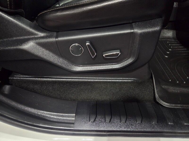 2017 Ford F-350 Lariat Short Bed Lifted 6.7L Diesel GPS Camera 22in Wheels FREE WARRANT Arlington TX