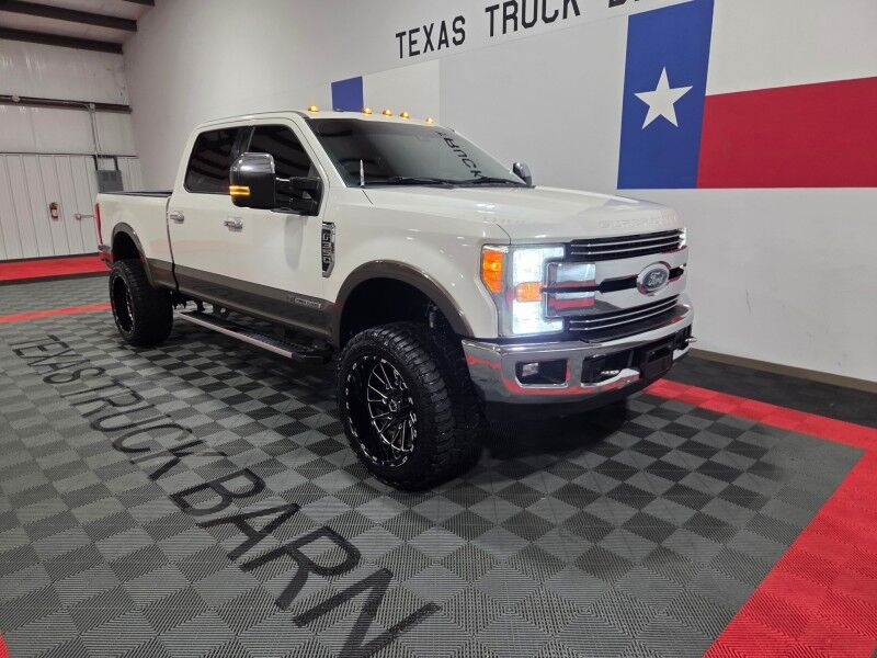 2017 Ford F-350 Lariat Short Bed Lifted 6.7L Diesel GPS Camera 22in Wheels FREE WARRANT Arlington TX