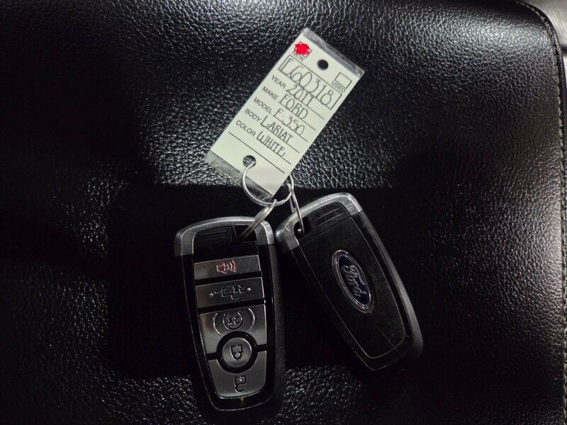 2017 Ford F-350 Lariat Short Bed Lifted 6.7L Diesel GPS Camera 22in Wheels FREE WARRANT Arlington TX