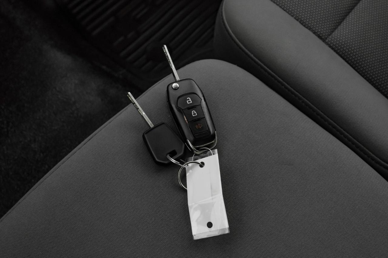 2017 Ford F-350 SUPER DUTY XL 4WD REGULAR CAB AUTOMATIC CRUISE CONTROL RUNNING BOARDS TOW HITCH BED LINER Carrollton TX