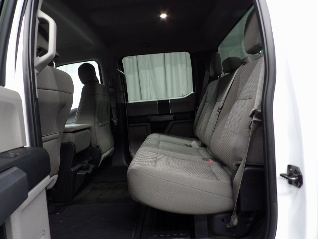 2017 Ford F-350 Super Duty 4x4 Crew Cab XLT SRW Fond du Lac WI