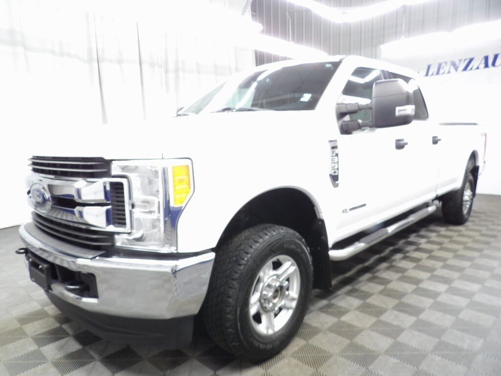 2017 Ford F-350 Super Duty 4x4 Crew Cab XLT SRW Fond du Lac WI
