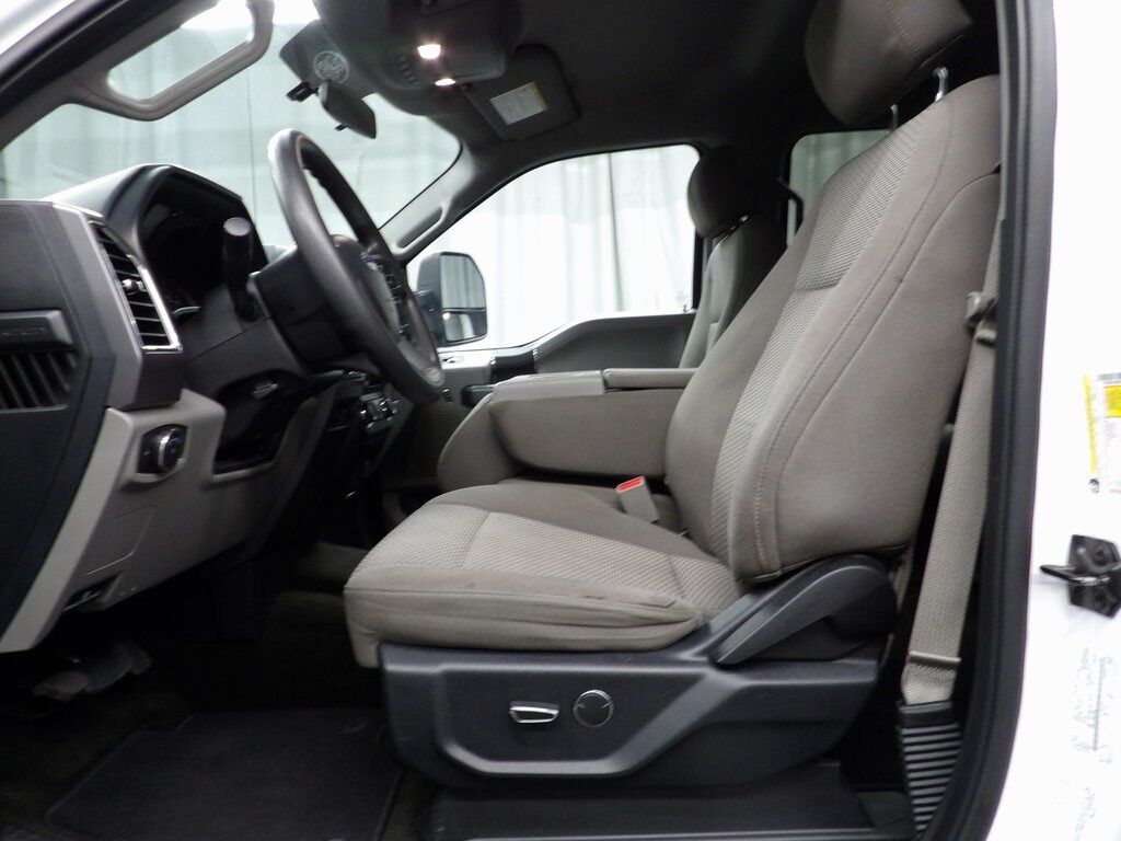 2017 Ford F-350 Super Duty 4x4 Crew Cab XLT SRW Fond du Lac WI