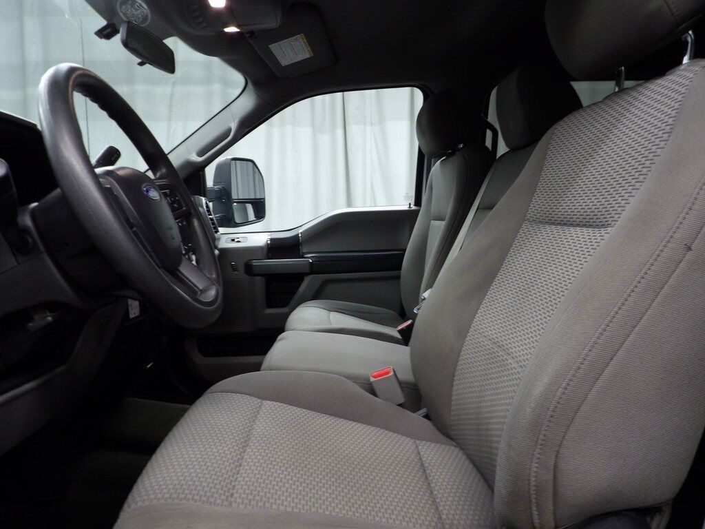 2017 Ford F-350 Super Duty 4x4 Crew Cab XLT SRW Fond du Lac WI