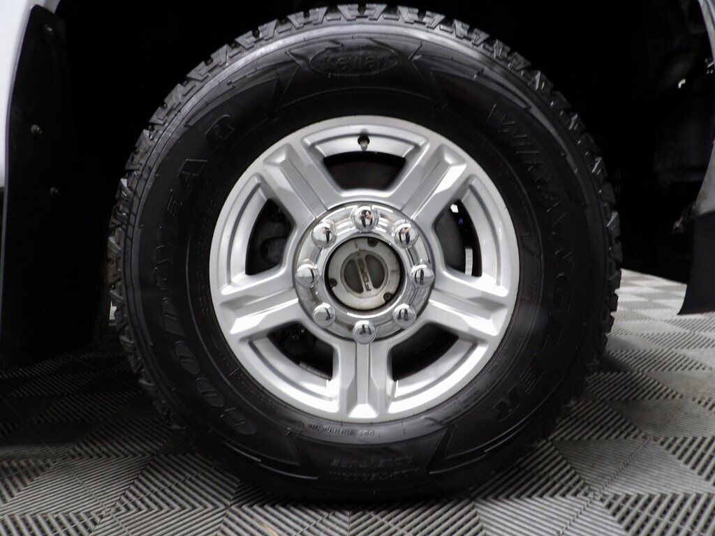 2017 Ford F-350 Super Duty 4x4 Crew Cab XLT SRW Fond du Lac WI