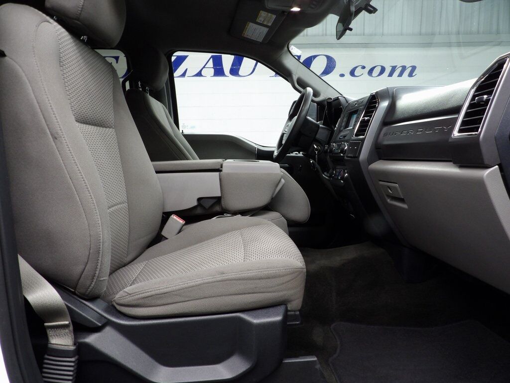 2017 Ford F-350 Super Duty 4x4 Crew Cab XLT SRW Fond du Lac WI