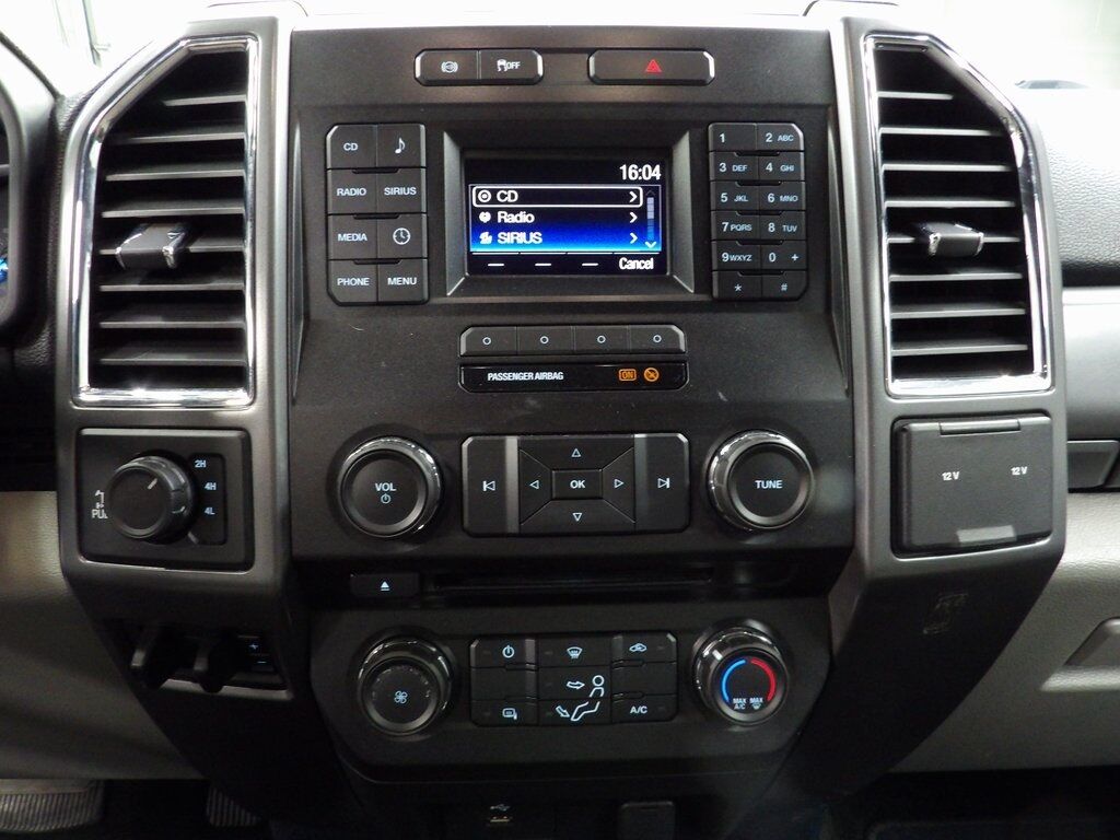 2017 Ford F-350 Super Duty 4x4 Crew Cab XLT SRW Fond du Lac WI