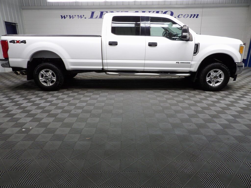 2017 Ford F-350 Super Duty 4x4 Crew Cab XLT SRW Fond du Lac WI