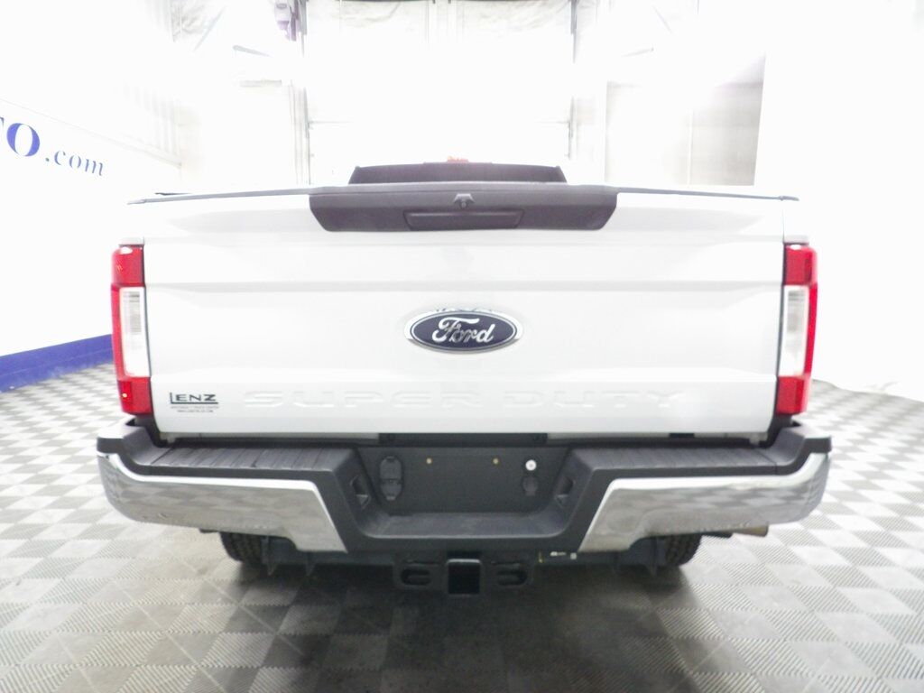 2017 Ford F-350 Super Duty 4x4 Crew Cab XLT SRW Fond du Lac WI