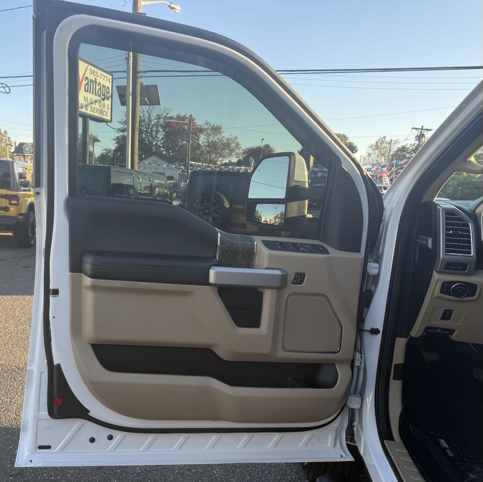 2017 Ford F-350 Super Duty Lariat 4x4 4dr SuperCab 8 ft. LB DRW Pickup Edison NJ