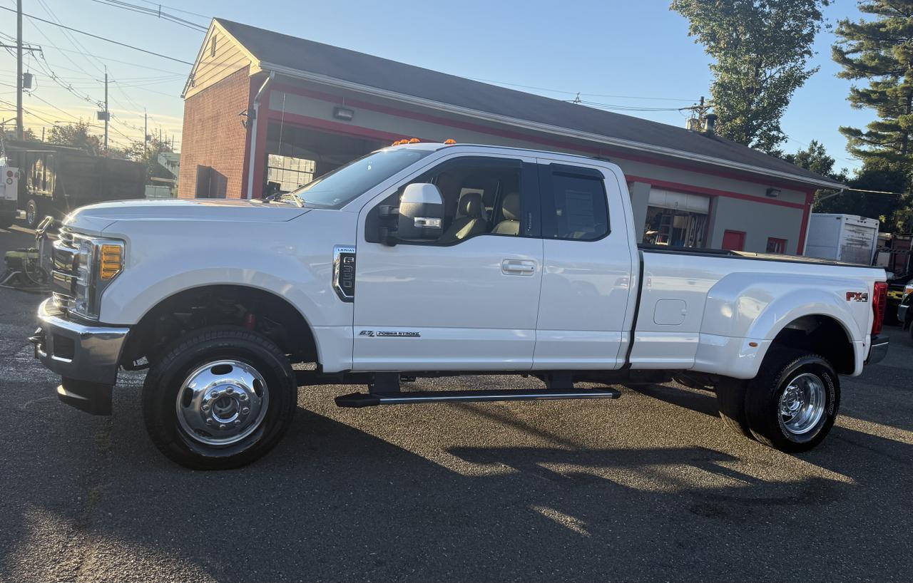 2017 Ford F-350 Super Duty Lariat 4x4 4dr SuperCab 8 ft. LB DRW Pickup Edison NJ