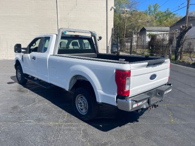 2017 Ford F-350 XL Bed w/Rear Doors