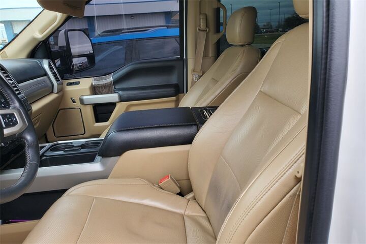 2017 Ford F-350SD Lariat  TX