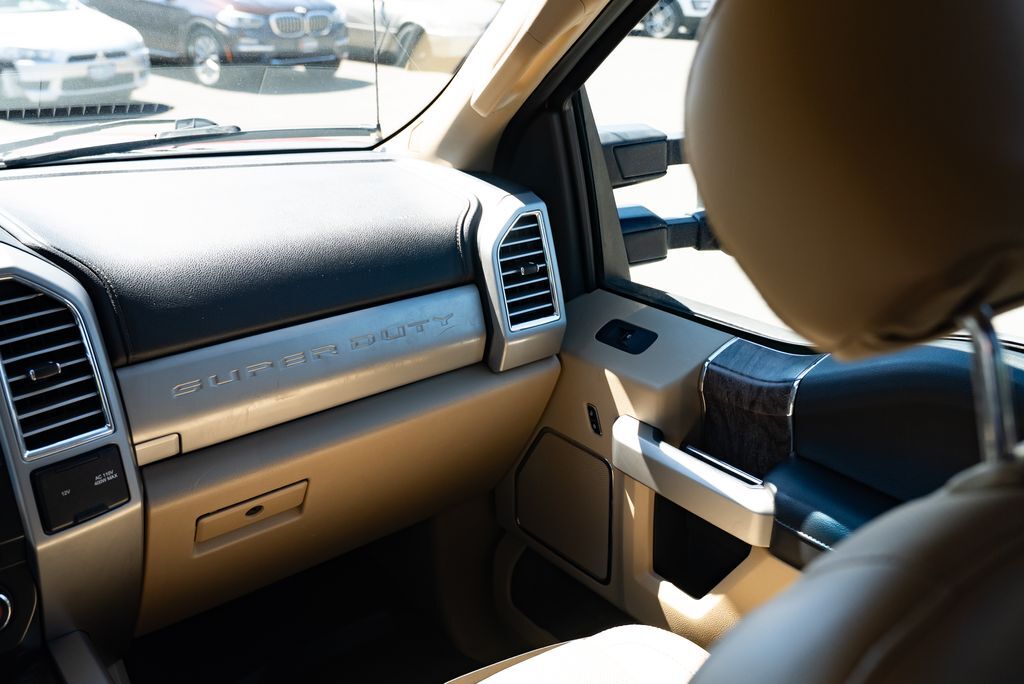 2017 Ford F-350SD Lariat Milwaukie OR