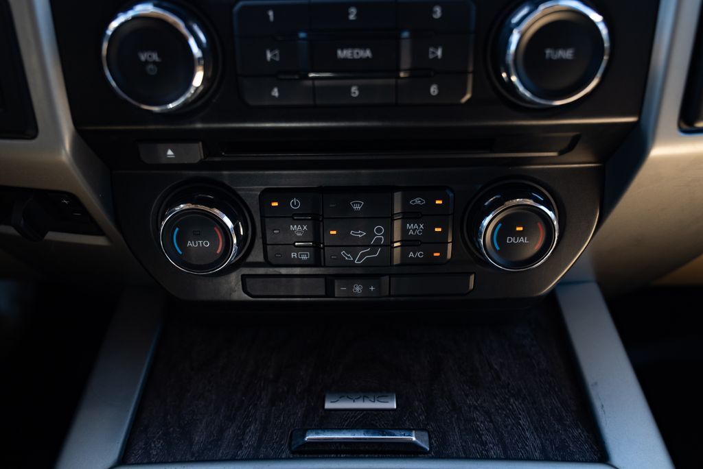 2017 Ford F-350SD Lariat Milwaukie OR