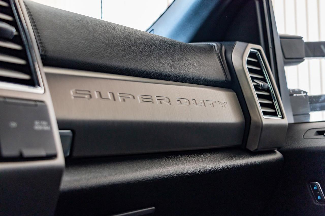 2017 Ford F-450 4x4 Crew Cab Platinum Dually Diesel Leather Roof Nav Red Deer AB