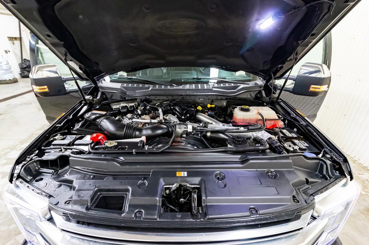 2017 Ford F-450 4x4 Crew Cab Platinum Dually Diesel Leather Roof Nav Red Deer AB