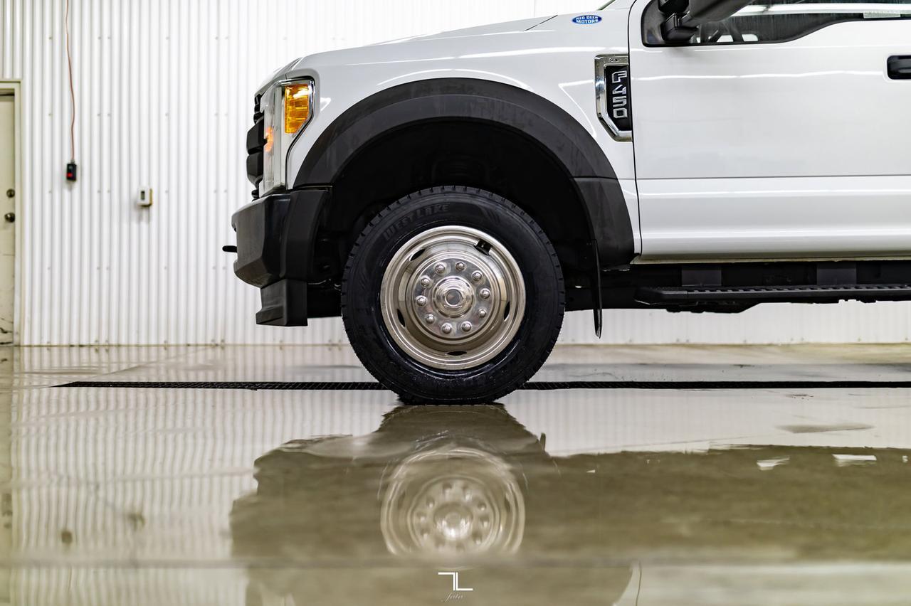 2017 Ford F-450 4x4 Crew Cab XL Dually Deck Red Deer AB