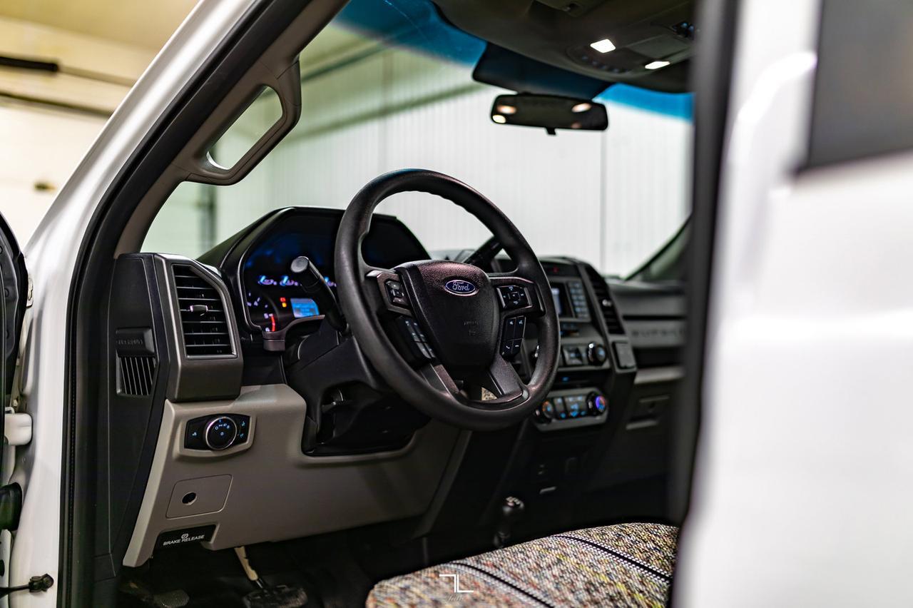 2017 Ford F-450 4x4 Crew Cab XL Dually Deck Red Deer AB