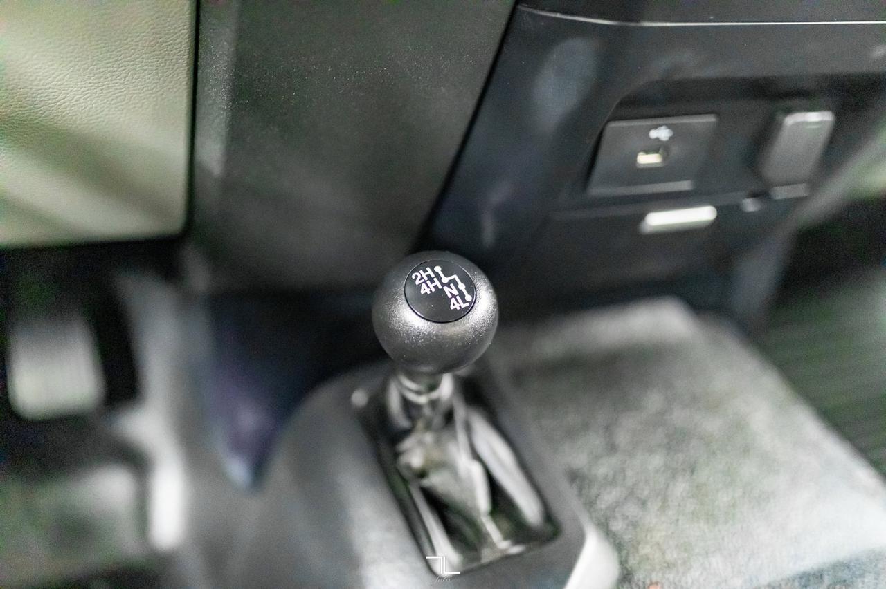 2017 Ford F-450 4x4 Crew Cab XL Dually Deck Red Deer AB