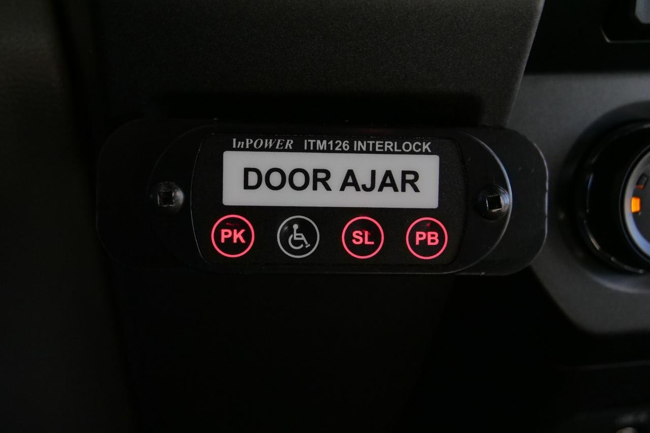 2017 Ford F-450 Super Duty Shuttle Bus / Wheelchair Accessible / DRW / DIESEL! Lincolnton NC